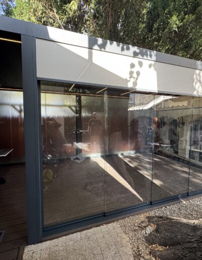 Ruchome przeszklenie ścian pergoli